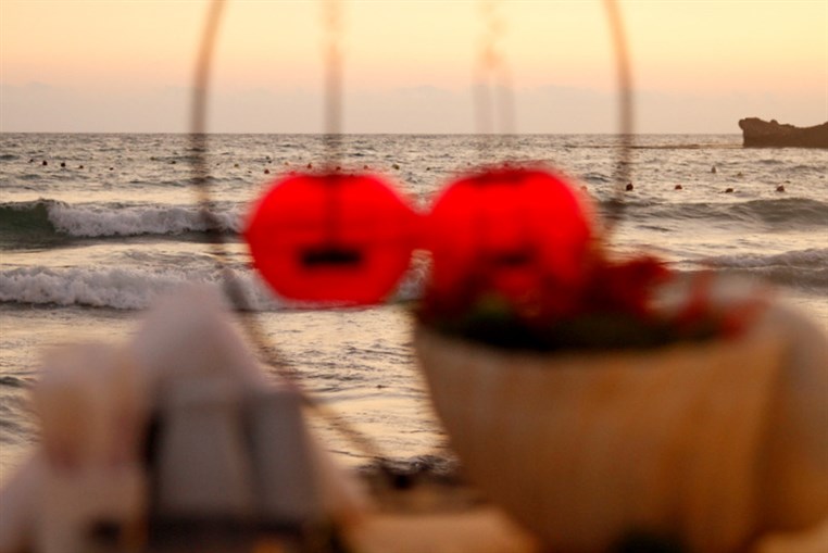 Romantic Dinner at Edde Sands